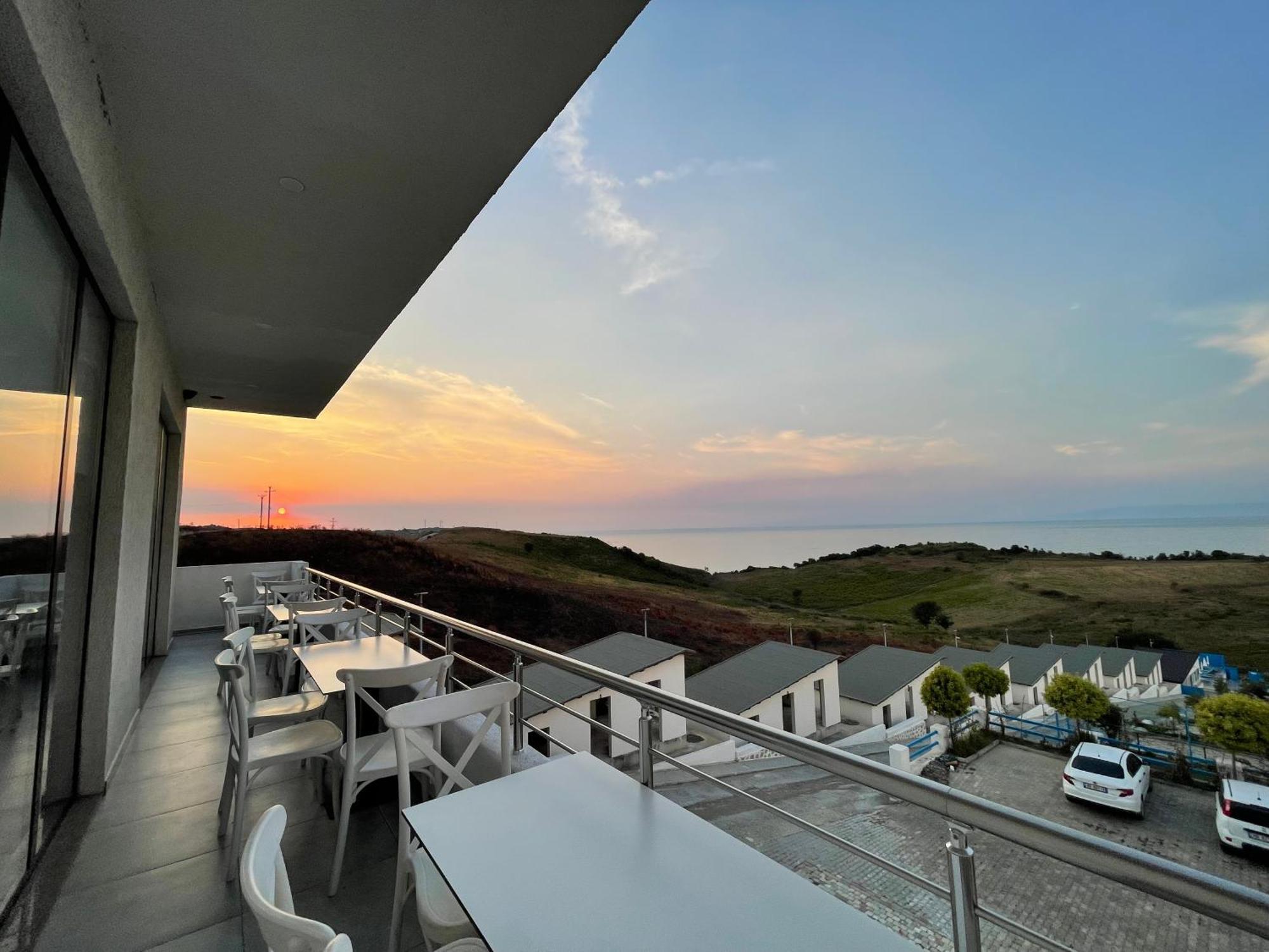 Saint Michelle Residence Shetaj Esterno foto