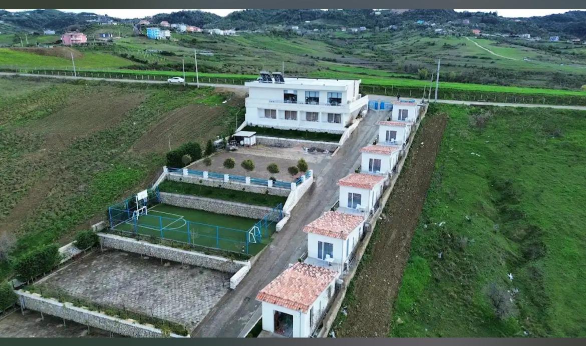 Saint Michelle Residence Shetaj Esterno foto